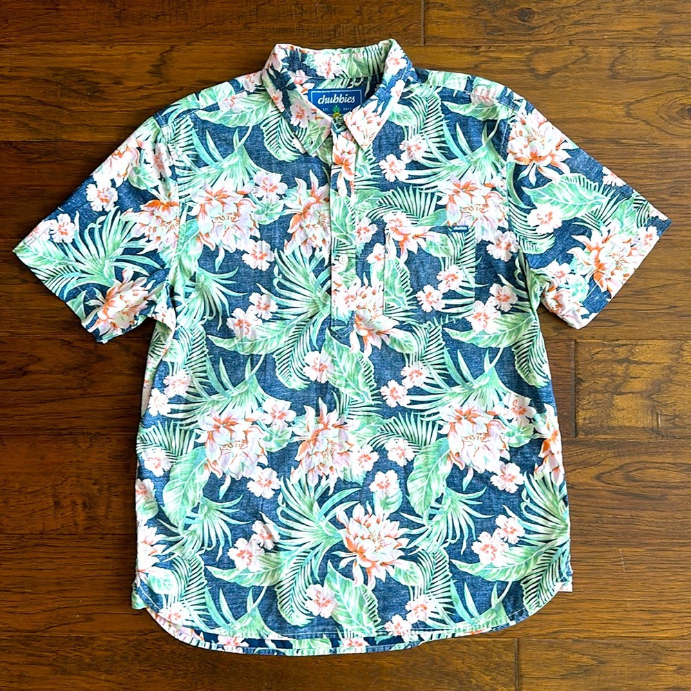 Chubbies shirt size Large color is “Faded blue floral”